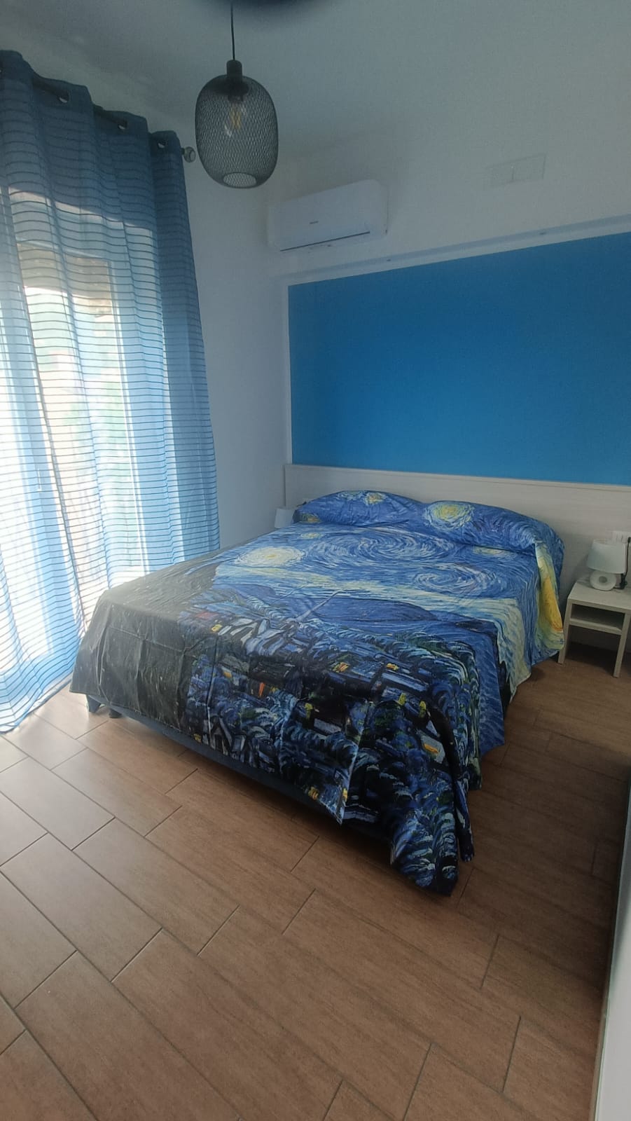 Camera VAN GOGH